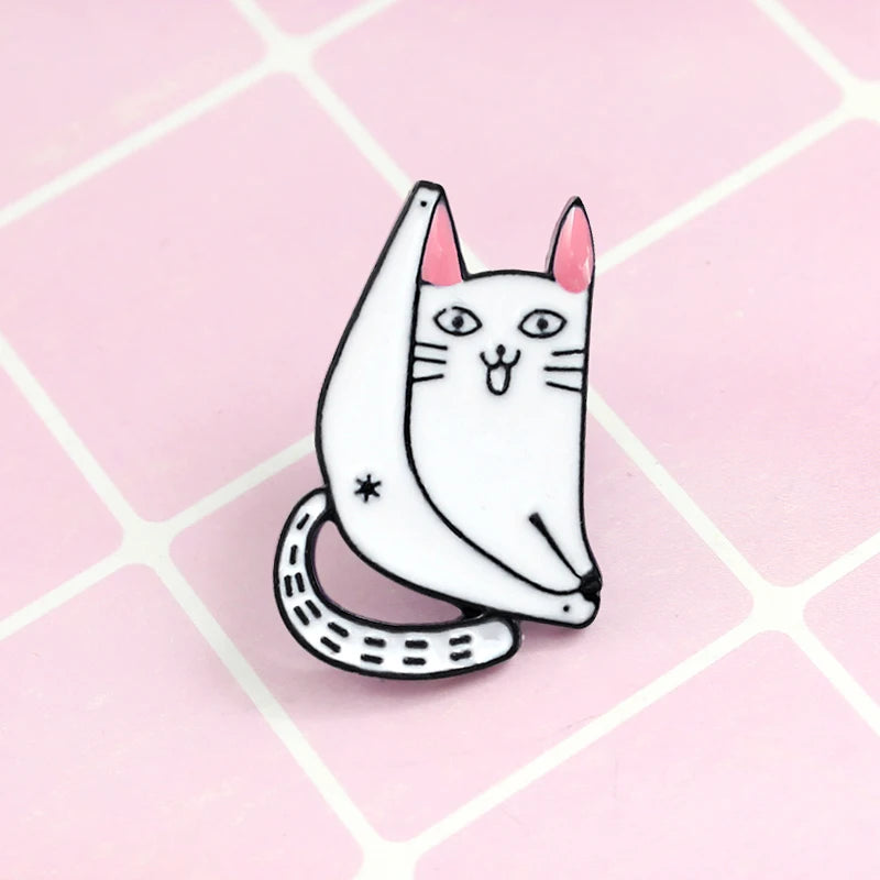 Funny Naughty White Kitten Brooch Long Tail and Long Legs Fashion Women Enamel Lapel Pin Jackets Bag Hat Badge Gift
